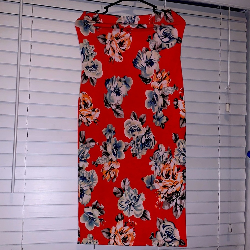 FASHION NOVA STRAPLESS MIDI DRESS